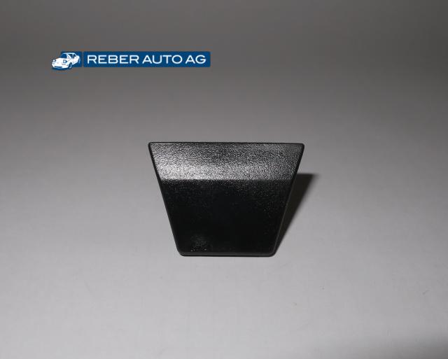 Plastikstopfen Stossfänger vorne unten 90-05