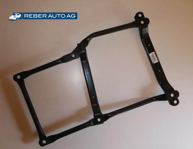 Verstrebung Hinterachse 01-05