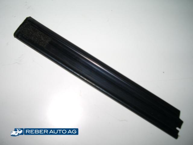 Verdeckdichtung innen vorne links 98-05