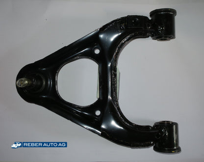 Detailansicht Dreiecklenker Mazda MX-5 mit Gummilager und Kugelgelenk