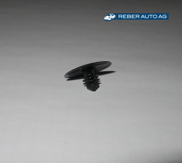 Plastikstopfen Dämmung Motorhaube 99-05