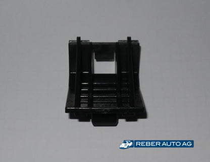 Gleitstück / Halter Stossfänger vorne 01-05